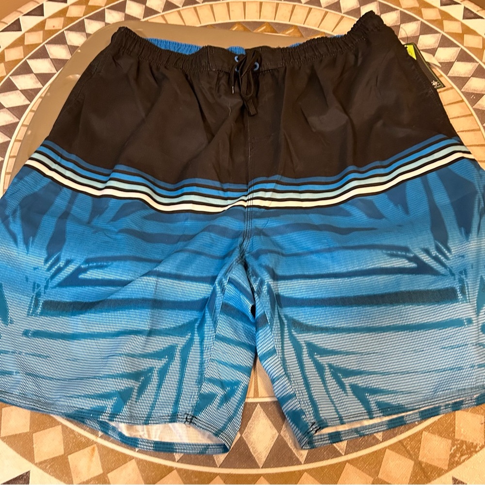 Men’s swim trunks UV protected
